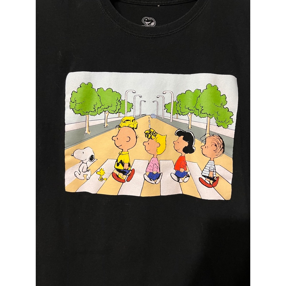 Peanuts Snoopy Charlie Brown Abbey Road Parody Black Graphic T-Shirt Womens M - Picture 3 of 4
